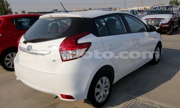 Acheter Import Voiture Toyota Yaris Blanc à Import - Dubai, Artibonite Acheter Import Voiture Toyota Yaris Blanc à Import - Dubai, Artibonite