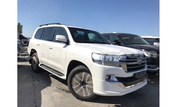 Acheter Import Voiture Toyota Land Cruiser Blanc à Import - Dubai, Artibonite Acheter Import Voiture Toyota Land Cruiser Blanc à Import - Dubai, Artibonite