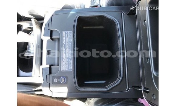 Acheter Import Voiture Toyota Land Cruiser Blanc à Import - Dubai, Artibonite Acheter Import Voiture Toyota Land Cruiser Blanc à Import - Dubai, Artibonite