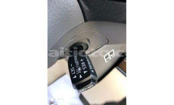 Acheter Import Voiture Toyota Land Cruiser Blanc à Import - Dubai, Artibonite Acheter Import Voiture Toyota Land Cruiser Blanc à Import - Dubai, Artibonite
