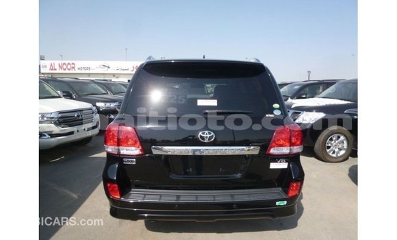 Acheter Import Voiture Toyota Land Cruiser Noir à Import - Dubai, Artibonite Acheter Import Voiture Toyota Land Cruiser Noir à Import - Dubai, Artibonite