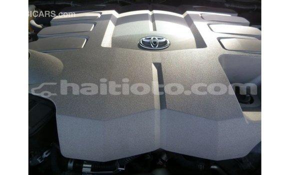 Acheter Import Voiture Toyota Land Cruiser Noir à Import - Dubai, Artibonite Acheter Import Voiture Toyota Land Cruiser Noir à Import - Dubai, Artibonite