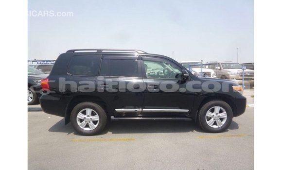 Acheter Import Voiture Toyota Land Cruiser Noir à Import - Dubai, Artibonite Acheter Import Voiture Toyota Land Cruiser Noir à Import - Dubai, Artibonite