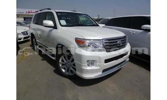 Acheter Import Voiture Toyota Land Cruiser Blanc à Import - Dubai, Artibonite Acheter Import Voiture Toyota Land Cruiser Blanc à Import - Dubai, Artibonite