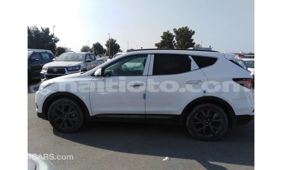 Acheter Import Voiture Hyundai Santa Fe Blanc à Import - Dubai, Artibonite Acheter Import Voiture Hyundai Santa Fe Blanc à Import - Dubai, Artibonite
