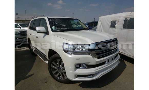 Acheter Import Voiture Toyota Land Cruiser Blanc à Import - Dubai, Artibonite Acheter Import Voiture Toyota Land Cruiser Blanc à Import - Dubai, Artibonite