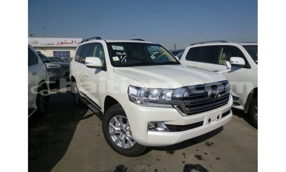 Acheter Import Voiture Toyota Land Cruiser Blanc à Import - Dubai, Artibonite Acheter Import Voiture Toyota Land Cruiser Blanc à Import - Dubai, Artibonite