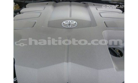 Acheter Import Voiture Toyota Land Cruiser Blanc à Import - Dubai, Artibonite Acheter Import Voiture Toyota Land Cruiser Blanc à Import - Dubai, Artibonite