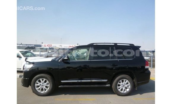 Acheter Import Voiture Toyota Land Cruiser Noir à Import - Dubai, Artibonite Acheter Import Voiture Toyota Land Cruiser Noir à Import - Dubai, Artibonite