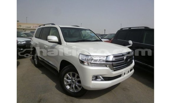 Acheter Import Voiture Toyota Land Cruiser Blanc à Import - Dubai, Artibonite Acheter Import Voiture Toyota Land Cruiser Blanc à Import - Dubai, Artibonite