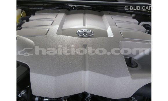 Acheter Import Voiture Toyota Land Cruiser Blanc à Import - Dubai, Artibonite Acheter Import Voiture Toyota Land Cruiser Blanc à Import - Dubai, Artibonite