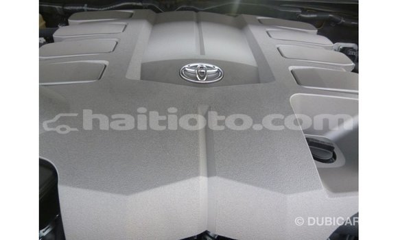 Acheter Import Voiture Toyota Land Cruiser Noir à Import - Dubai, Artibonite Acheter Import Voiture Toyota Land Cruiser Noir à Import - Dubai, Artibonite