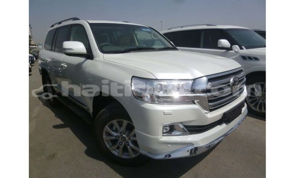 Acheter Import Voiture Toyota Land Cruiser Blanc à Import - Dubai, Artibonite Acheter Import Voiture Toyota Land Cruiser Blanc à Import - Dubai, Artibonite