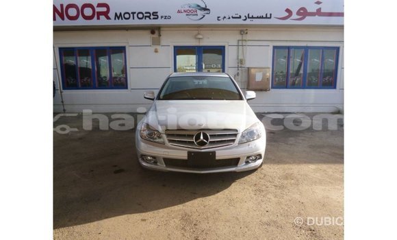 Acheter Import Voiture Mercedes-Benz 200 Autre à Import - Dubai, Artibonite Acheter Import Voiture Mercedes-Benz 200 Autre à Import - Dubai, Artibonite