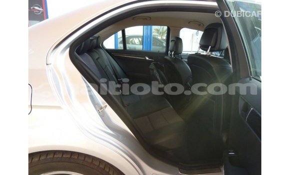 Acheter Import Voiture Mercedes-Benz 200 Autre à Import - Dubai, Artibonite Acheter Import Voiture Mercedes-Benz 200 Autre à Import - Dubai, Artibonite