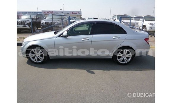 Acheter Import Voiture Mercedes-Benz 200 Autre à Import - Dubai, Artibonite Acheter Import Voiture Mercedes-Benz 200 Autre à Import - Dubai, Artibonite