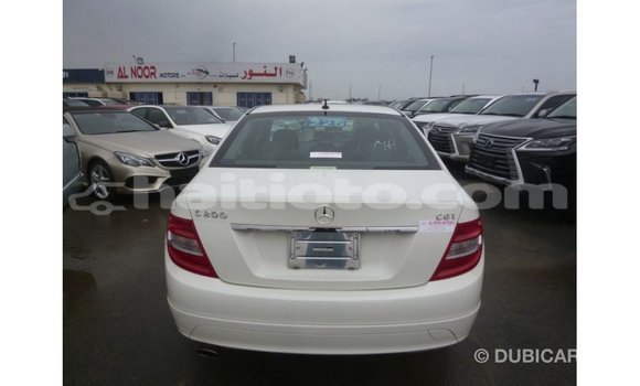 Acheter Import Voiture Mercedes-Benz 200 Blanc à Import - Dubai, Artibonite Acheter Import Voiture Mercedes-Benz 200 Blanc à Import - Dubai, Artibonite