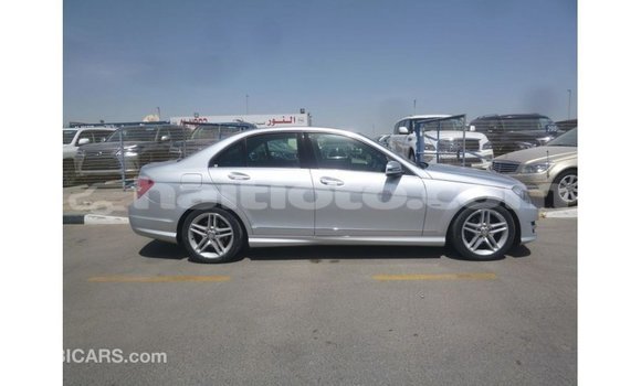 Acheter Import Voiture Mercedes-Benz 200 Autre à Import - Dubai, Artibonite Acheter Import Voiture Mercedes-Benz 200 Autre à Import - Dubai, Artibonite