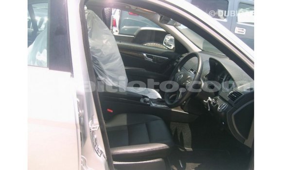 Acheter Import Voiture Mercedes-Benz 190 (W201) Autre à Import - Dubai, Artibonite Acheter Import Voiture Mercedes-Benz 190 (W201) Autre à Import - Dubai, Artibonite