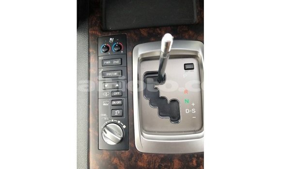 Acheter Import Voiture Toyota Land Cruiser Blanc à Import - Dubai, Artibonite Acheter Import Voiture Toyota Land Cruiser Blanc à Import - Dubai, Artibonite