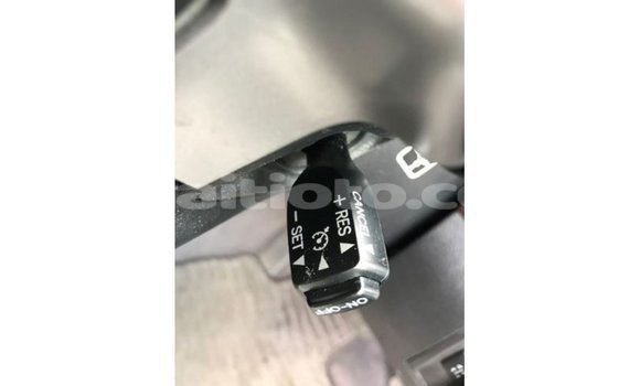 Acheter Import Voiture Toyota Land Cruiser Blanc à Import - Dubai, Artibonite Acheter Import Voiture Toyota Land Cruiser Blanc à Import - Dubai, Artibonite