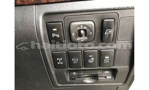 Acheter Import Voiture Toyota Land Cruiser Blanc à Import - Dubai, Artibonite Acheter Import Voiture Toyota Land Cruiser Blanc à Import - Dubai, Artibonite