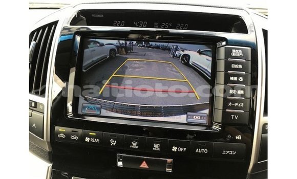 Acheter Import Voiture Toyota Land Cruiser Blanc à Import - Dubai, Artibonite Acheter Import Voiture Toyota Land Cruiser Blanc à Import - Dubai, Artibonite