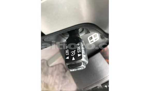 Acheter Import Voiture Toyota Land Cruiser Blanc à Import - Dubai, Artibonite Acheter Import Voiture Toyota Land Cruiser Blanc à Import - Dubai, Artibonite