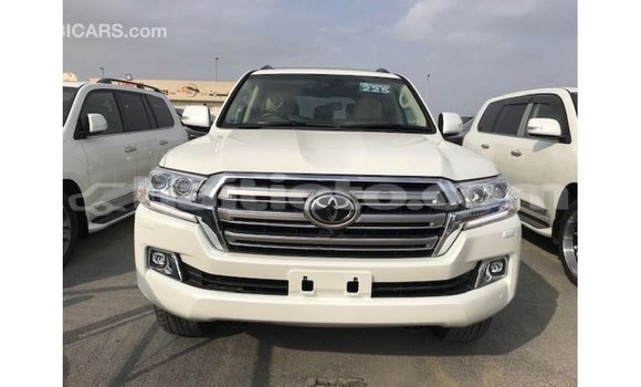 Acheter Import Voiture Toyota Land Cruiser Blanc à Import - Dubai, Artibonite Acheter Import Voiture Toyota Land Cruiser Blanc à Import - Dubai, Artibonite