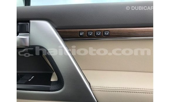Acheter Import Voiture Toyota Land Cruiser Blanc à Import - Dubai, Artibonite Acheter Import Voiture Toyota Land Cruiser Blanc à Import - Dubai, Artibonite