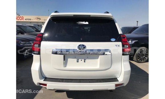 Acheter Import Voiture Toyota Prado Blanc à Import - Dubai, Artibonite Acheter Import Voiture Toyota Prado Blanc à Import - Dubai, Artibonite