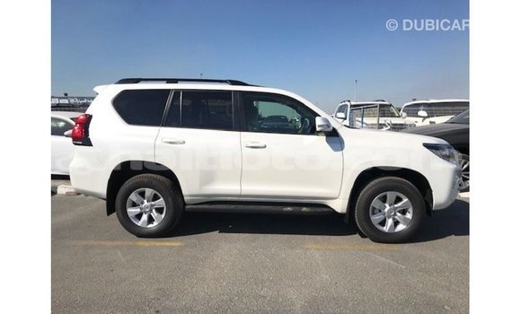 Acheter Import Voiture Toyota Prado Blanc à Import - Dubai, Artibonite Acheter Import Voiture Toyota Prado Blanc à Import - Dubai, Artibonite