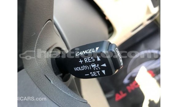 Acheter Import Voiture Toyota Prado Blanc à Import - Dubai, Artibonite Acheter Import Voiture Toyota Prado Blanc à Import - Dubai, Artibonite