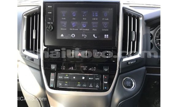 Acheter Import Voiture Toyota Land Cruiser Blanc à Import - Dubai, Artibonite Acheter Import Voiture Toyota Land Cruiser Blanc à Import - Dubai, Artibonite