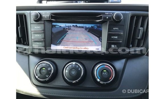 Acheter Import Voiture Toyota 4Runner Blanc à Import - Dubai, Artibonite Acheter Import Voiture Toyota 4Runner Blanc à Import - Dubai, Artibonite