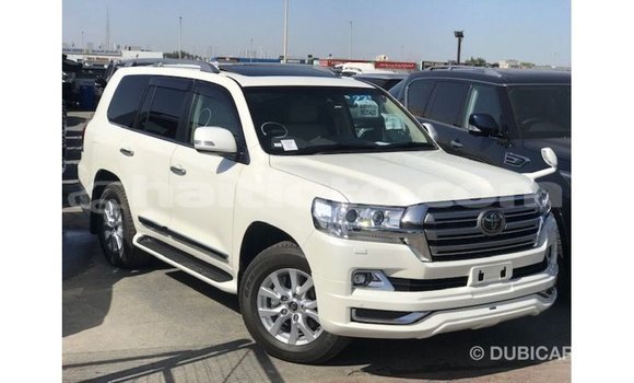Acheter Import Voiture Toyota Land Cruiser Blanc à Import - Dubai, Artibonite Acheter Import Voiture Toyota Land Cruiser Blanc à Import - Dubai, Artibonite