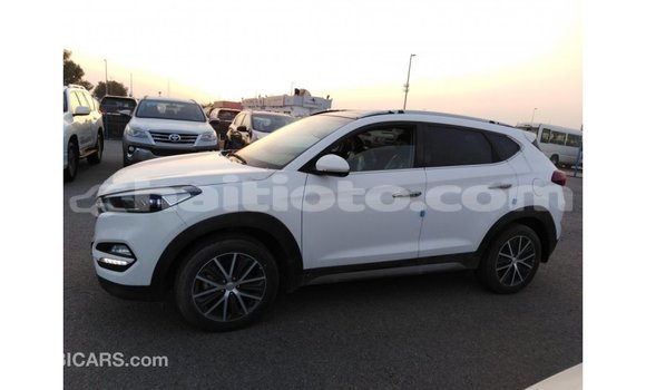 Acheter Import Voiture Hyundai Tucson Blanc à Import - Dubai, Artibonite Acheter Import Voiture Hyundai Tucson Blanc à Import - Dubai, Artibonite