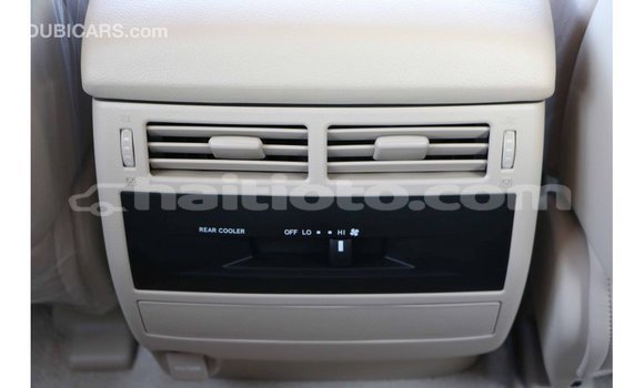 Acheter Import Voiture Toyota Land Cruiser Blanc à Import - Dubai, Artibonite Acheter Import Voiture Toyota Land Cruiser Blanc à Import - Dubai, Artibonite