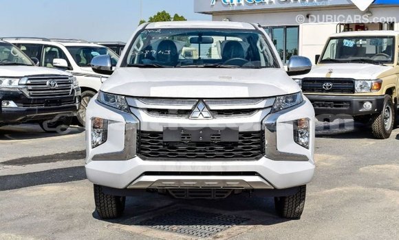 Acheter Import Voiture Mitsubishi L200 Blanc à Import - Dubai, Artibonite Acheter Import Voiture Mitsubishi L200 Blanc à Import - Dubai, Artibonite