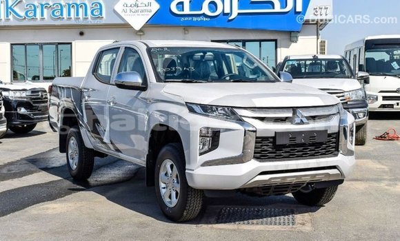 Acheter Import Voiture Mitsubishi L200 Blanc à Import - Dubai, Artibonite Acheter Import Voiture Mitsubishi L200 Blanc à Import - Dubai, Artibonite