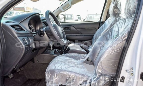 Acheter Import Voiture Mitsubishi L200 Blanc à Import - Dubai, Artibonite Acheter Import Voiture Mitsubishi L200 Blanc à Import - Dubai, Artibonite