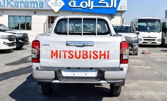 Acheter Import Voiture Mitsubishi L200 Blanc à Import - Dubai, Artibonite Acheter Import Voiture Mitsubishi L200 Blanc à Import - Dubai, Artibonite