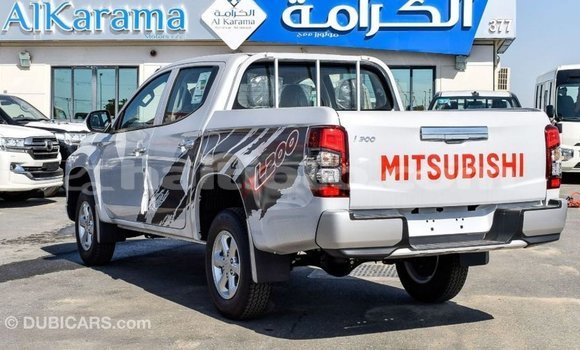 Acheter Import Voiture Mitsubishi L200 Blanc à Import - Dubai, Artibonite Acheter Import Voiture Mitsubishi L200 Blanc à Import - Dubai, Artibonite