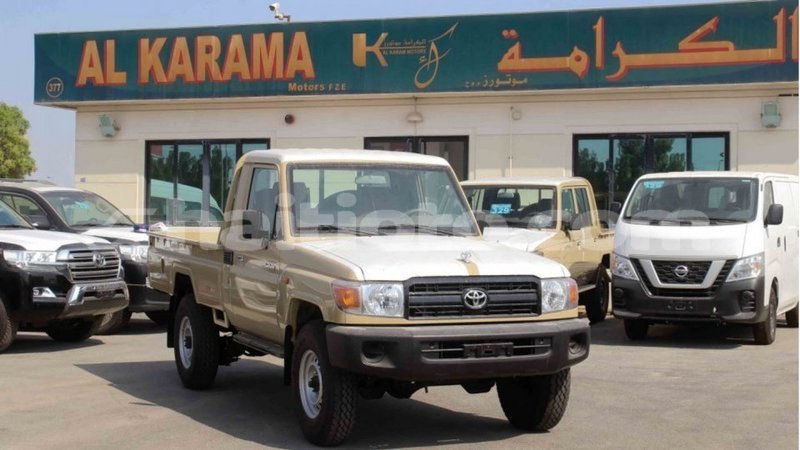 Big with watermark toyota land cruiser artibonite import dubai 2447