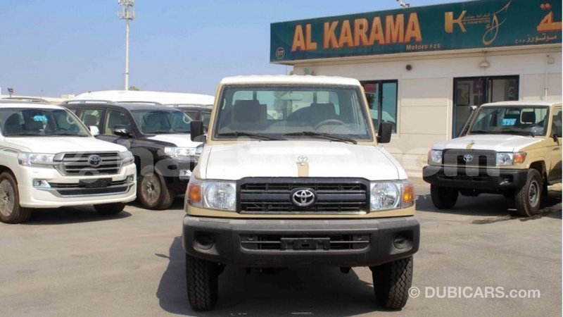 Big with watermark toyota land cruiser artibonite import dubai 2447