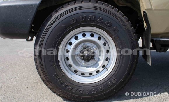 Acheter Import Voiture Toyota Land Cruiser Beige à Import - Dubai, Artibonite Acheter Import Voiture Toyota Land Cruiser Beige à Import - Dubai, Artibonite