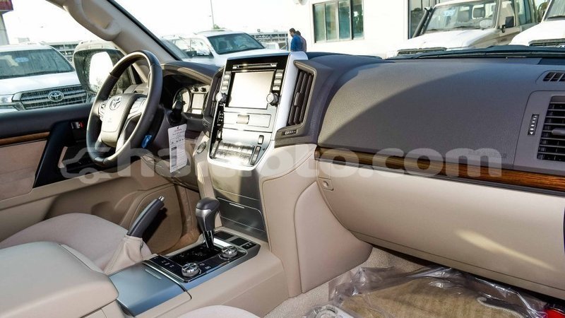 Big with watermark toyota land cruiser artibonite import dubai 2449