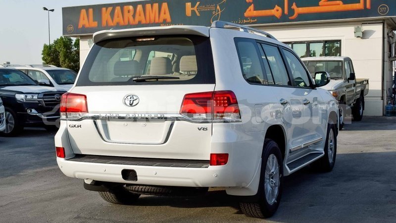 Big with watermark toyota land cruiser artibonite import dubai 2449