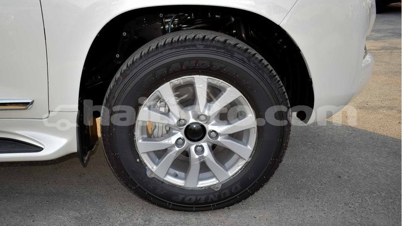 Big with watermark toyota land cruiser artibonite import dubai 2449