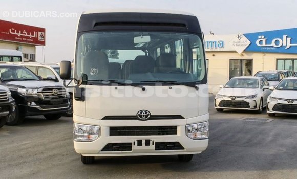 Acheter Import Voiture Toyota Coaster Blanc à Import - Dubai, Artibonite Acheter Import Voiture Toyota Coaster Blanc à Import - Dubai, Artibonite